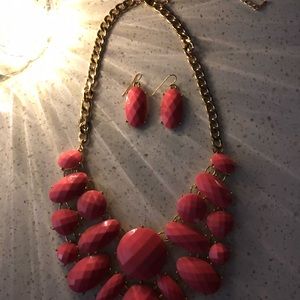Costume Necklace / matching earrings